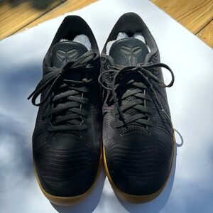 NIKE KB MENTALITY II Kobe Bryant KB 24 Mamba 820322-004 GREY YOUTH Size 6.5Y